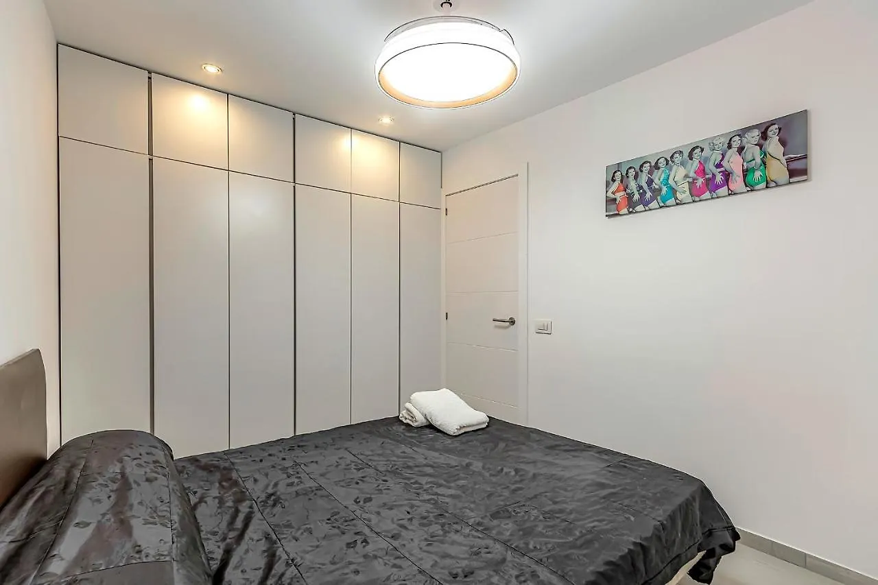 Recently Renovated Seaviews Paradise Court أذيخي 0*,